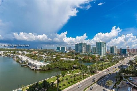 Copropriété à louer à Sunny Isles Beach, Floride: 2 chambres, 216.18 m2 № 2283171 - photo 25