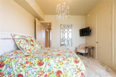 Copropriété à louer à Sunny Isles Beach, Floride: 2 chambres, 216.18 m2 № 2283171 - photo 23