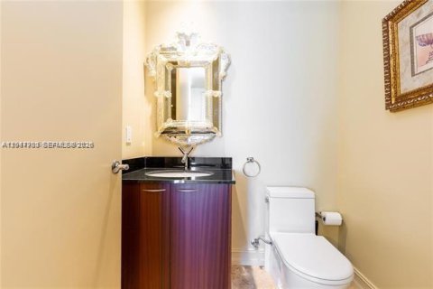 Copropriété à louer à Sunny Isles Beach, Floride: 2 chambres, 216.18 m2 № 2283171 - photo 9