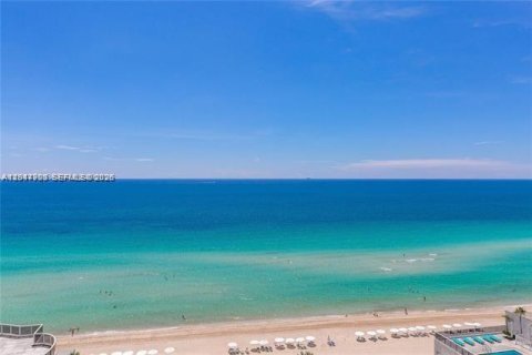 Copropriété à louer à Sunny Isles Beach, Floride: 2 chambres, 216.18 m2 № 2283171 - photo 28