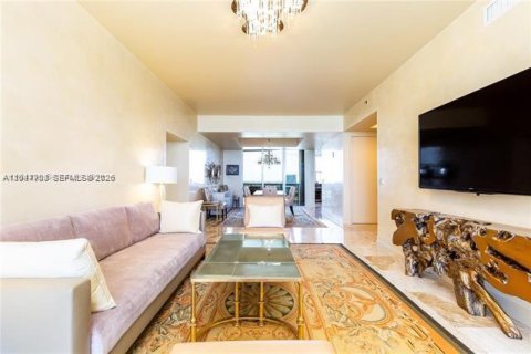 Copropriété à louer à Sunny Isles Beach, Floride: 2 chambres, 216.18 m2 № 2283171 - photo 10