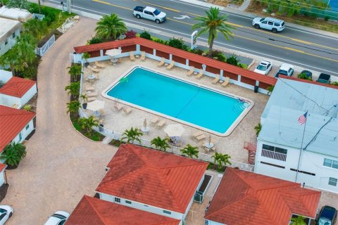 Copropriété à vendre à Sarasota, Floride: 2 chambres, 77.67 m2 № 2434861 - photo 30