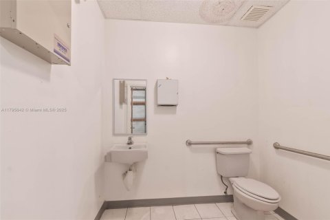 Immobilier commercial à vendre à North Miami, Floride № 1865483 - photo 6