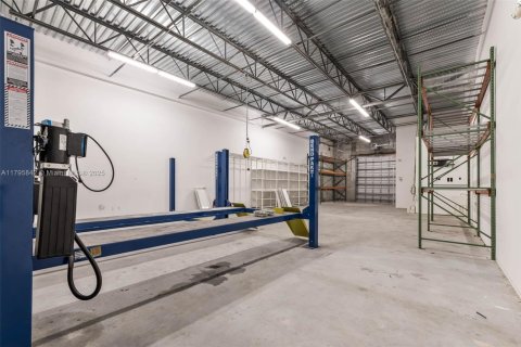 Immobilier commercial à vendre à North Miami, Floride № 1865483 - photo 8