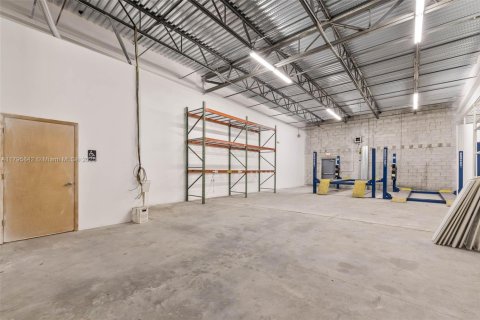 Immobilier commercial à vendre à North Miami, Floride № 1865483 - photo 14