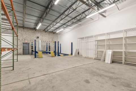 Immobilier commercial à vendre à North Miami, Floride № 1865483 - photo 13
