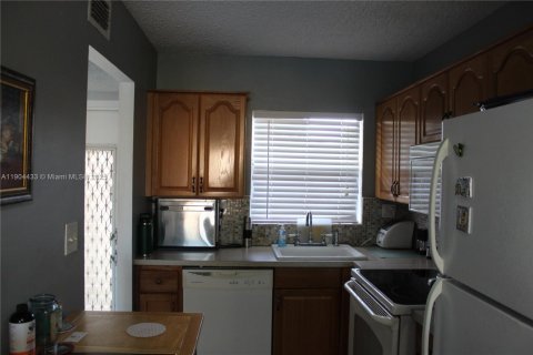 Condominio en venta en Sunrise, Florida, 2 dormitorios, 78.97 m2 № 1955822 - foto 8