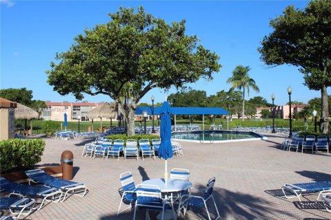 Condominio en venta en Sunrise, Florida, 2 dormitorios, 78.97 m2 № 1955822 - foto 17