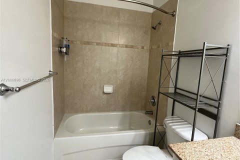 Condominio en venta en Miami, Florida, 2 dormitorios, 95.32 m2 № 2085699 - foto 26