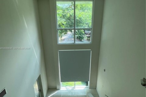 Condominio en venta en Miami, Florida, 2 dormitorios, 95.32 m2 № 2085699 - foto 22