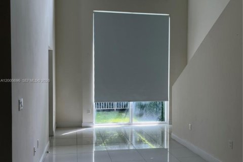 Condominio en venta en Miami, Florida, 2 dormitorios, 95.32 m2 № 2085699 - foto 4
