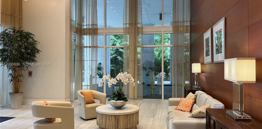 Condominio en Miami, Florida, 2 dormitorios  № 2085699
