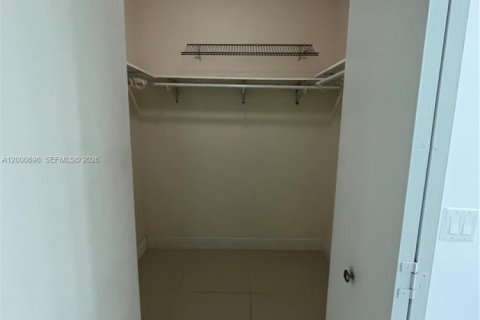 Condominio en venta en Miami, Florida, 2 dormitorios, 95.32 m2 № 2085699 - foto 24