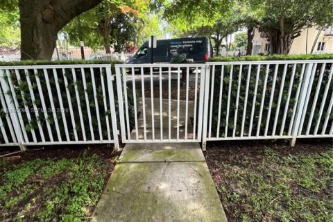 Condominio en venta en Miami, Florida, 2 dormitorios, 95.32 m2 № 2085699 - foto 18