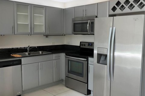 Condominio en venta en Miami, Florida, 2 dormitorios, 95.32 m2 № 2085699 - foto 3