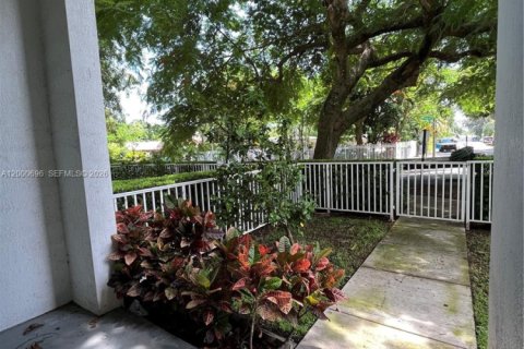 Condominio en venta en Miami, Florida, 2 dormitorios, 95.32 m2 № 2085699 - foto 15