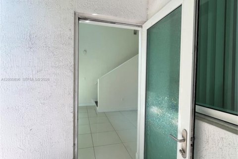 Condominio en venta en Miami, Florida, 2 dormitorios, 95.32 m2 № 2085699 - foto 20