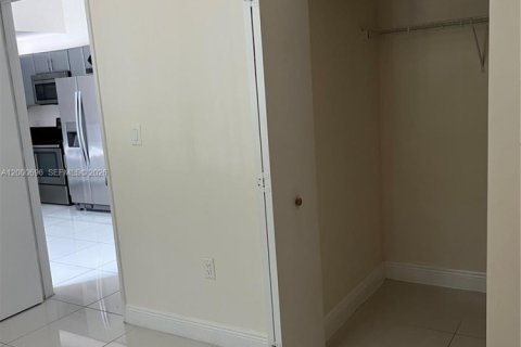Condominio en venta en Miami, Florida, 2 dormitorios, 95.32 m2 № 2085699 - foto 9
