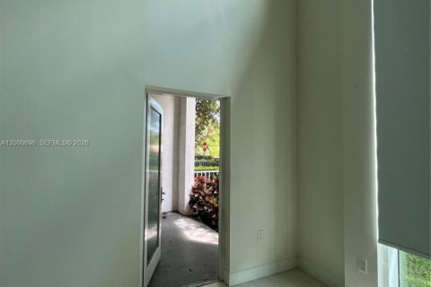 Condominio en venta en Miami, Florida, 2 dormitorios, 95.32 m2 № 2085699 - foto 14