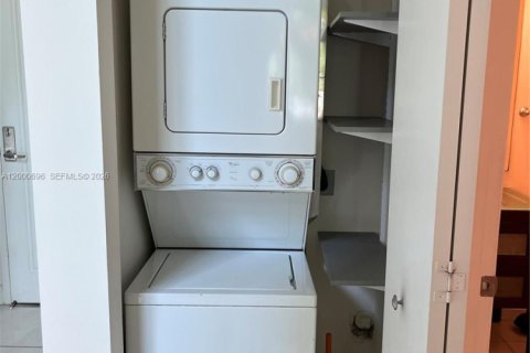 Condominio en venta en Miami, Florida, 2 dormitorios, 95.32 m2 № 2085699 - foto 5