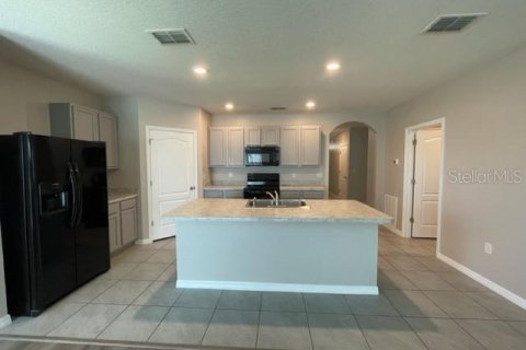 Casa en alquiler en Winter Haven, Florida, 4 dormitorios, 166.11 m2 № 1868834 - foto 3
