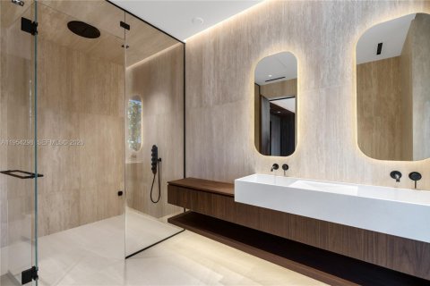 Купить виллу или дом в Майами, Флорида 6 спален, 993.03м2, № 2154833 - фото 23