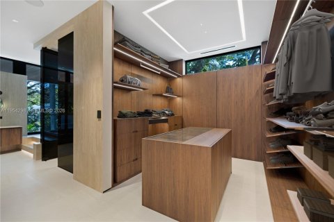 Купить виллу или дом в Майами, Флорида 6 спален, 993.03м2, № 2154833 - фото 19