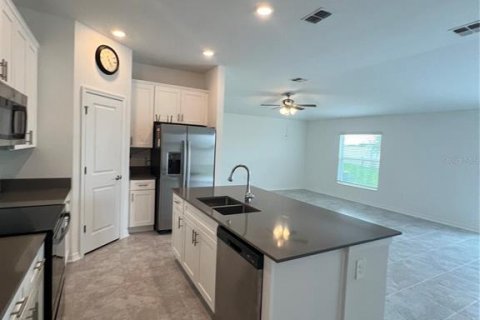 Casa en alquiler en Haines City, Florida, 3 dormitorios, 144.93 m2 № 1798225 - foto 6