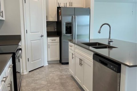 Casa en alquiler en Haines City, Florida, 3 dormitorios, 144.93 m2 № 1798225 - foto 5