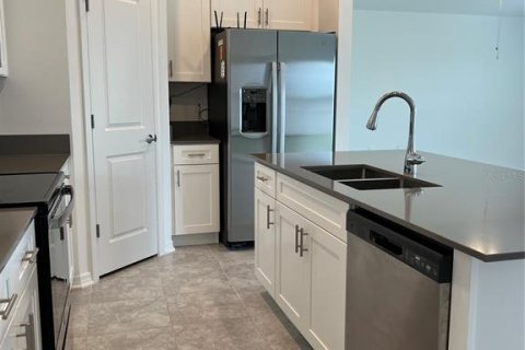 Casa en alquiler en Haines City, Florida, 3 dormitorios, 144.93 m2 № 1798225 - foto 4