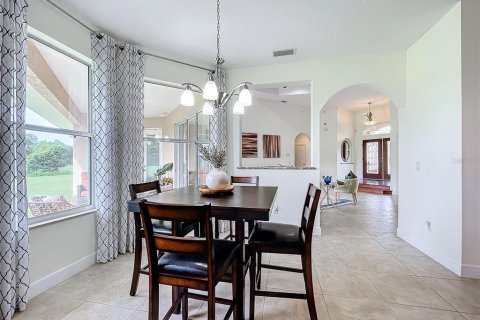 House in Bushnell, Florida 5 bedrooms, 359.25 sq.m. № 1371099 - photo 18