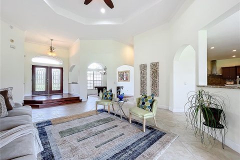 House in Bushnell, Florida 5 bedrooms, 359.25 sq.m. № 1371099 - photo 8