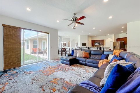 House in Bushnell, Florida 5 bedrooms, 359.25 sq.m. № 1371099 - photo 21