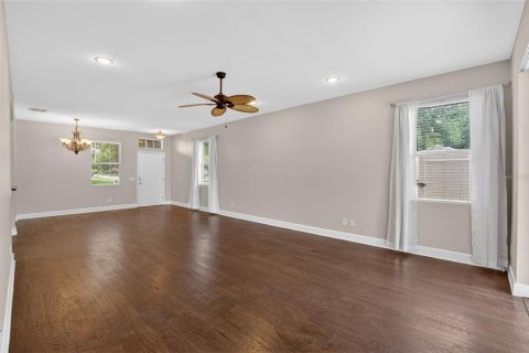 Villa ou maison à vendre à Land O' Lakes, Floride: 4 chambres, 172.8 m2 № 2231669 - photo 6