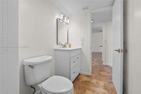 Condo in Aventura, Florida, 2 bedrooms  № 1961970 - photo 14