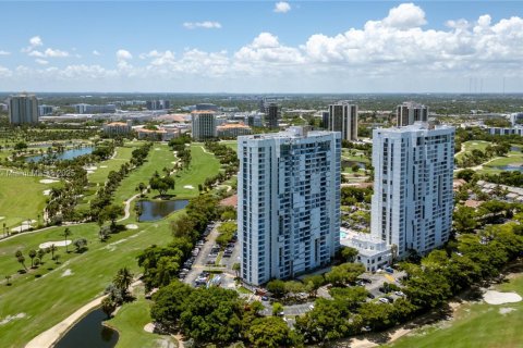 Condo in Aventura, Florida, 2 bedrooms  № 1961970 - photo 28