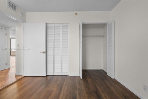 Condo in Aventura, Florida, 2 bedrooms  № 1961970 - photo 18