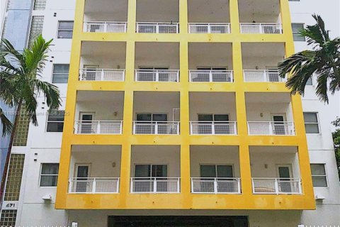 Condo in Miami, Florida, 2 bedrooms  № 2014228