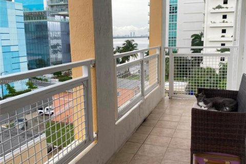 Condo in Miami, Florida, 2 bedrooms  № 2014228 - photo 17