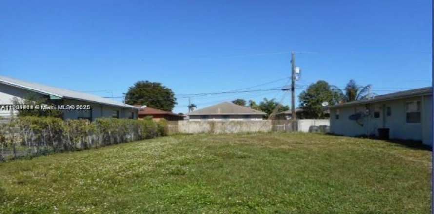 Terrain à Hollywood, Floride № 1955034