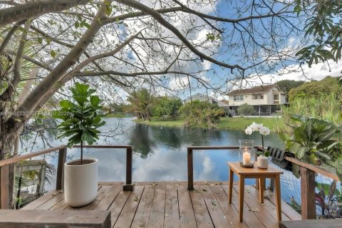 Villa ou maison à Davie, Floride 3 chambres, 183.85 m2 № 2040388