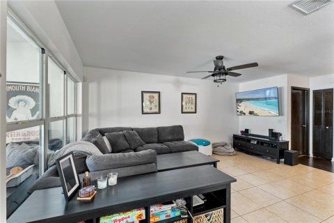Villa ou maison à vendre à Tampa, Floride: 3 chambres, 166.67 m2 № 2151783 - photo 7