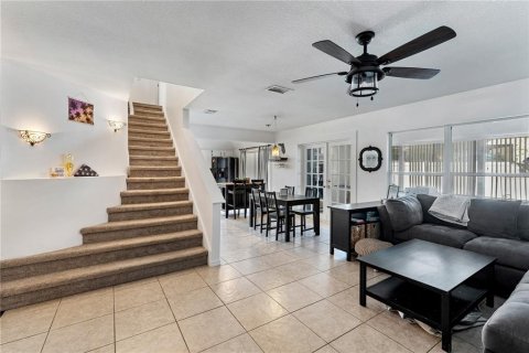 Villa ou maison à vendre à Tampa, Floride: 3 chambres, 166.67 m2 № 2151783 - photo 5