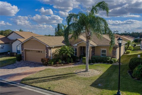 House in Lake Wales, Florida 3 bedrooms, 158.49 sq.m. № 2106403