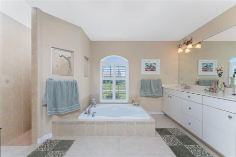 House in Rotonda, Florida 3 bedrooms, 194.35 sq.m. № 1425847 - photo 25