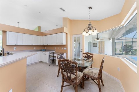 House in Rotonda, Florida 3 bedrooms, 194.35 sq.m. № 1425847 - photo 17