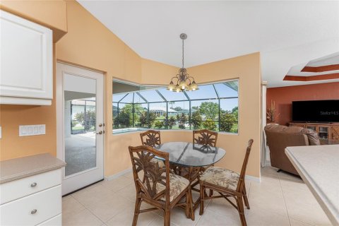 House in Rotonda, Florida 3 bedrooms, 194.35 sq.m. № 1425847 - photo 16
