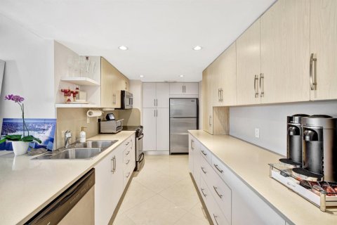 Copropriété à vendre à Fort Lauderdale, Floride: 3 chambres, 200.76 m2 № 2078090 - photo 21