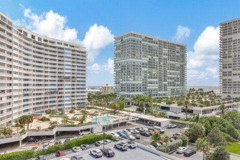 Copropriété à vendre à Fort Lauderdale, Floride: 3 chambres, 200.76 m2 № 2078090 - photo 9