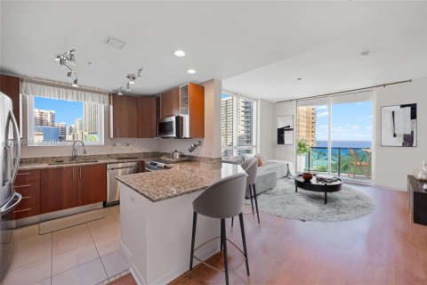 Condo in Hallandale Beach, Florida, 2 bedrooms  № 2262539